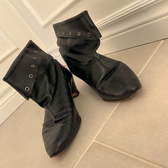 Vintage Black Ankle Booties - Picture 2 of 3